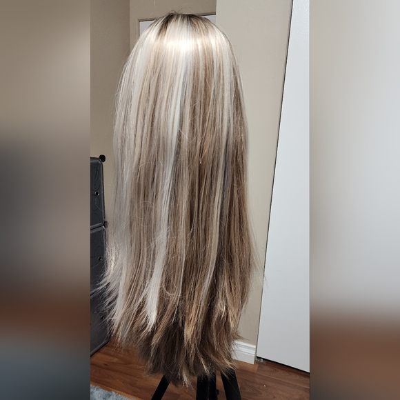 Bellami Synthetic wig - Picture 4 of 6